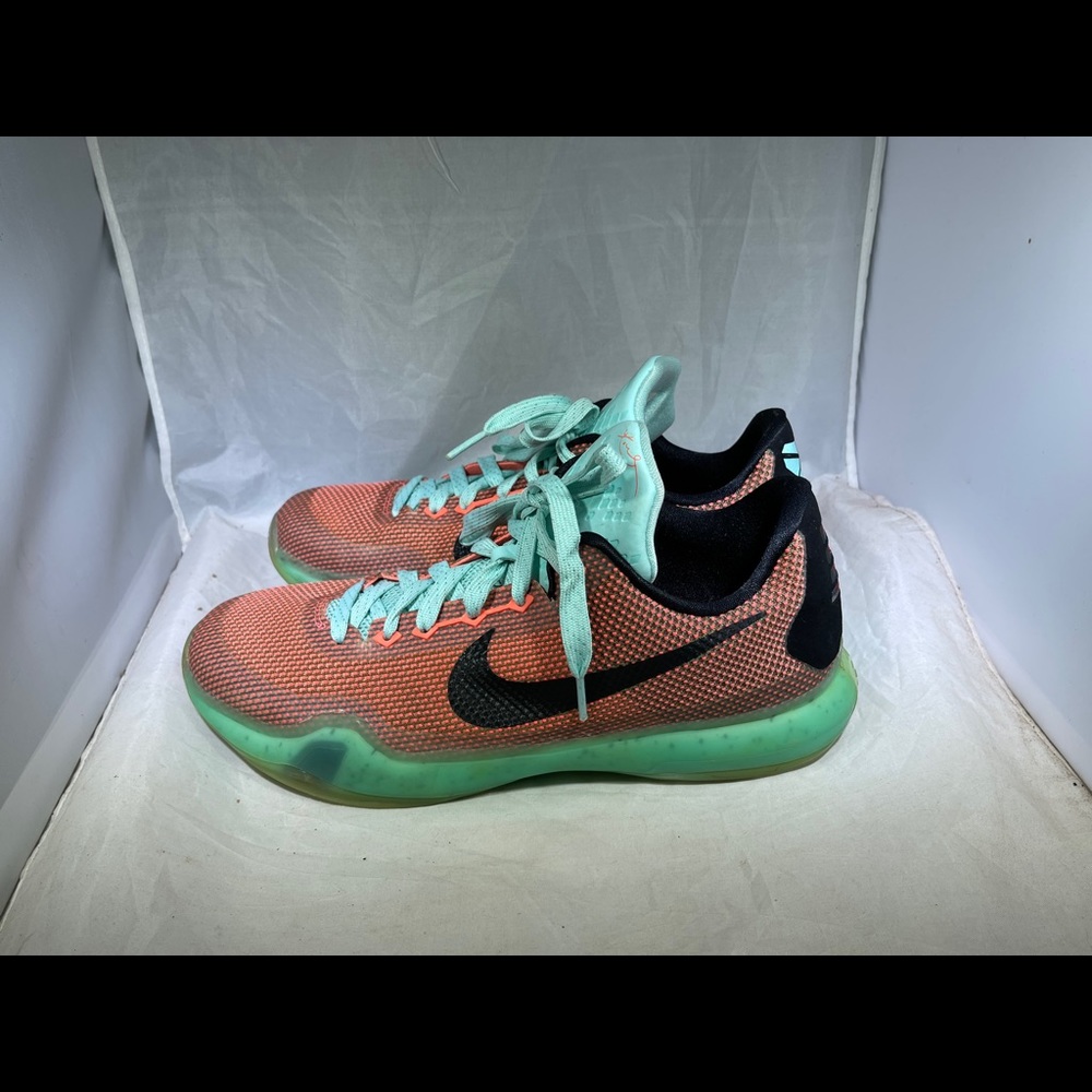 Nike Kobe Orange/Green/Black Boys Size 6.5Y